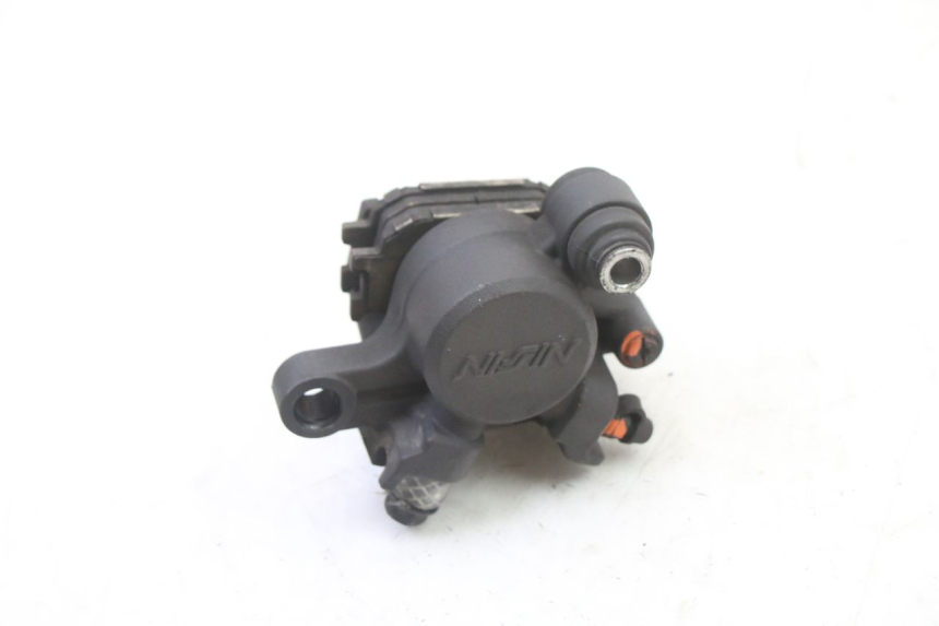 photo de ZACISK HAMULCA TYLNEGO YAMAHA XJ6 ABS 600 (2008 - 2016) - Zbliżenie techniczne