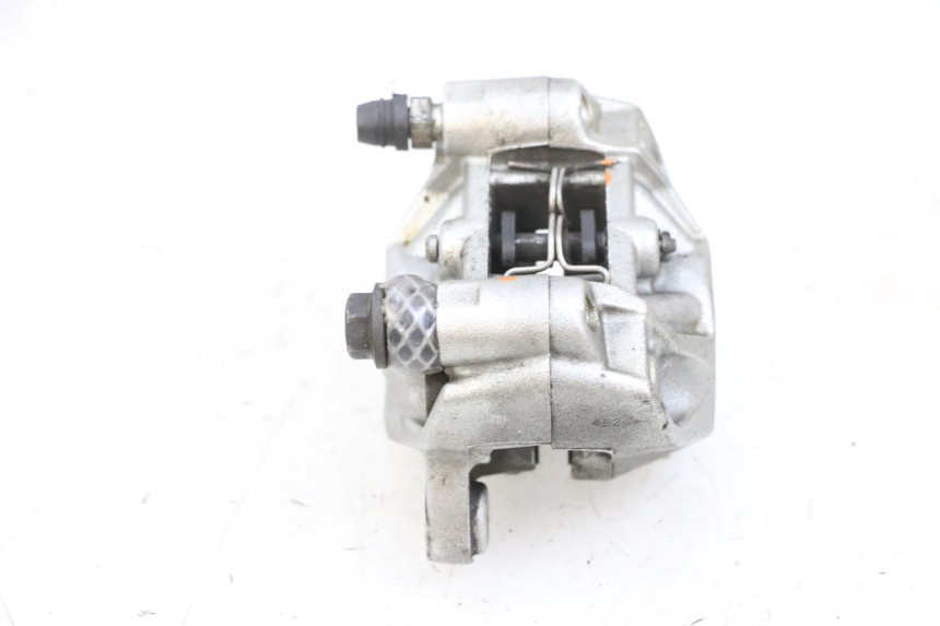 photo de ZACISK HAMULCA TYLNEGO YAMAHA YP MAJESTY 125 (2002 - 2006) - Zbliżenie techniczne