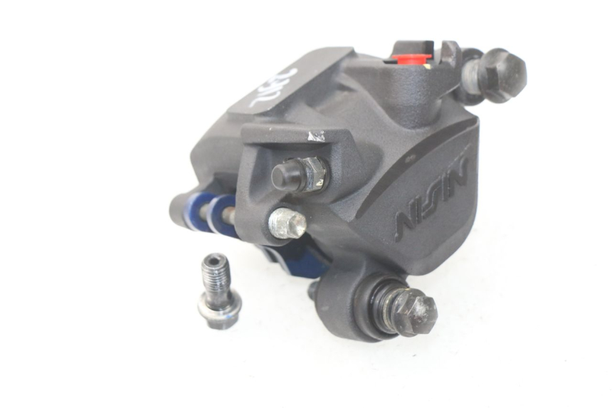 photo de ZACISK HAMULCA TYLNEGO KAWASAKI Z Z900 900 (2017 - 2019) - Inny kąt widzenia