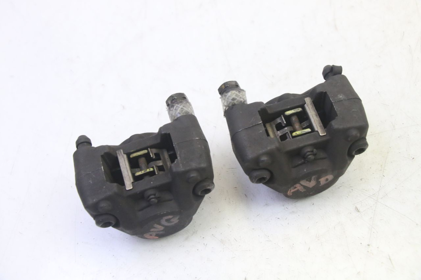 photo de ZACISK HAMULCA PRZEDNIEGO QUADRO 4 4D 350 (2015 - 2018) - Zoom stanu zużycia