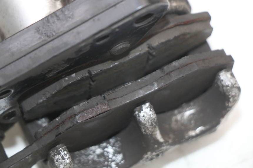 photo de ZACISK HAMULCA PRZEDNIEGO KYMCO AGILITY 4T 50 (2005 - 2018) - Punkty mocowania