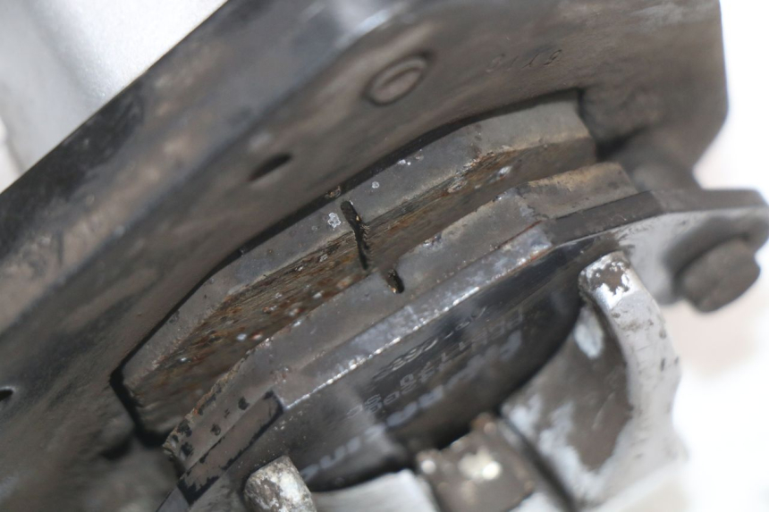 photo de ZACISK HAMULCA PRZEDNIEGO KYMCO AGILITY FR 2T 50 (2012 - 2017) - Punkty mocowania