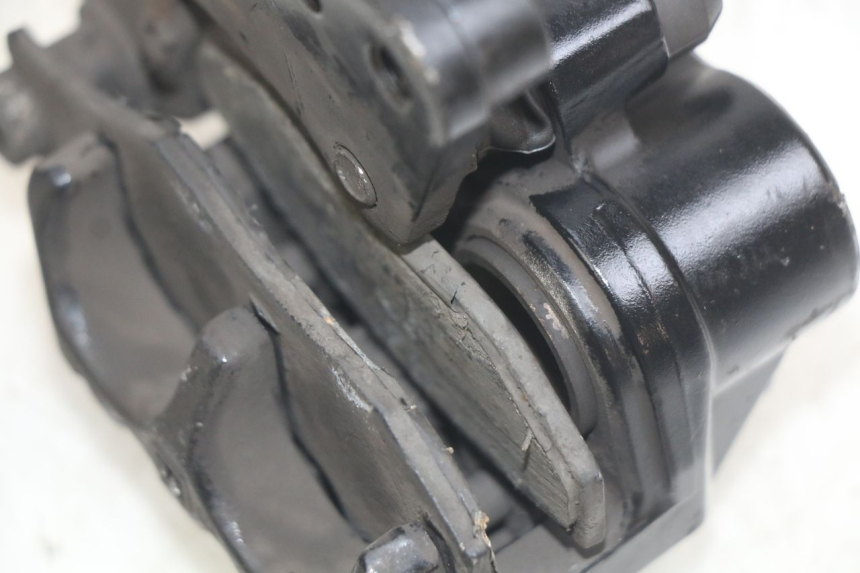 photo de ZACISK HAMULCA PRZEDNIEGO KYMCO AGILITY NAKED RENOUVO 2T 50 (2011 - 2018) - Zoom stanu zużycia