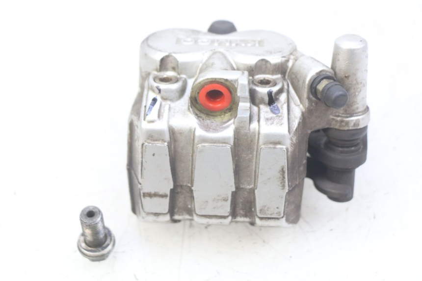 photo de ZACISK HAMULCA PRZEDNIEGO KYMCO AGILITY RS 4T 50 (2009 - 2013) - Inny kąt widzenia