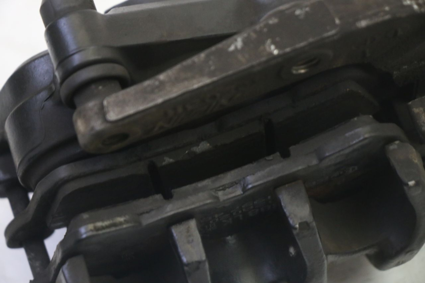 photo de ZACISK HAMULCA PRZEDNIEGO SUZUKI BURGMAN 125 (2007 - 2014) - Punkty mocowania