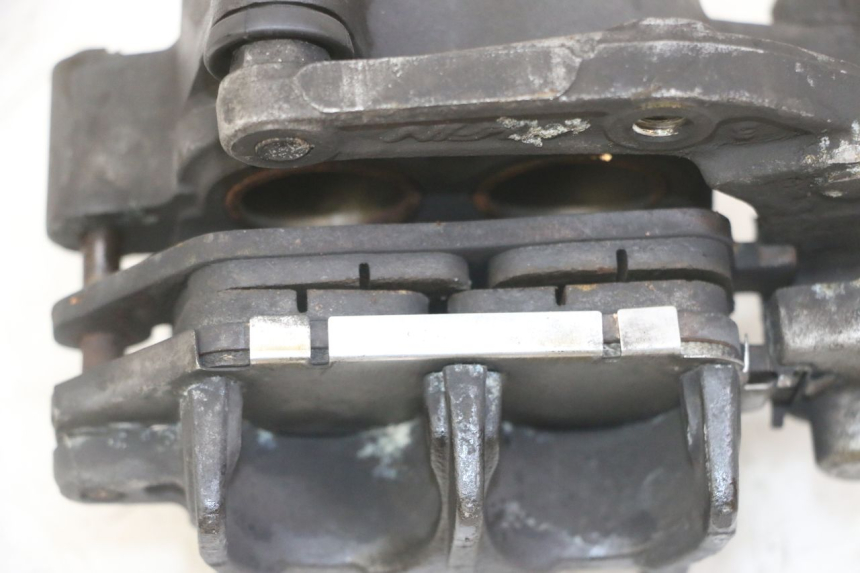 photo de ZACISK HAMULCA PRZEDNIEGO HONDA CBF 500 (2004 - 2007) - Inny kąt widzenia