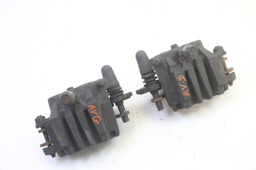 photo de ZACISK HAMULCA PRZEDNIEGO SUZUKI DL V STROM 1000 (2002 - 2007) - Inny kąt widzenia