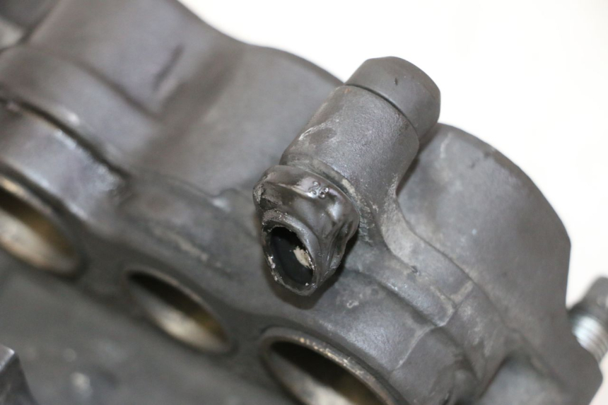 photo de ZACISK HAMULCA PRZEDNIEGO HONDA FES S-WING SWING ABS 125 (2007 - 2015) - Inny kąt widzenia