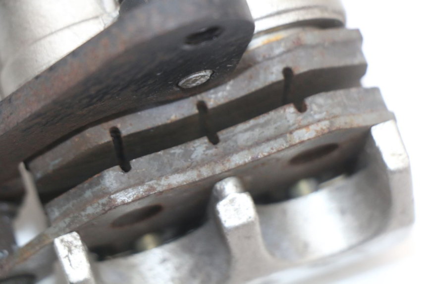 photo de ZACISK HAMULCA PRZEDNIEGO SYM FIDDLE 2 50 (2008 - 2013) - Punkty mocowania