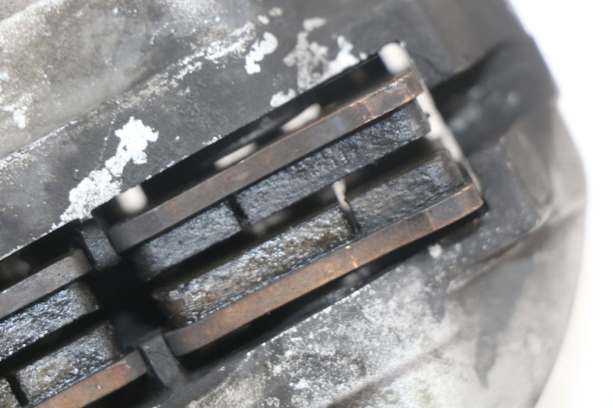 photo de ZACISK HAMULCA PRZEDNIEGO YAMAHA FJR ABS 1300 (2006 - 2012) - Punkty mocowania