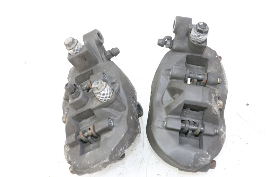 photo de ZACISK HAMULCA PRZEDNIEGO YAMAHA FJR ABS 1300 (2016 - 2020) - Punkty mocowania