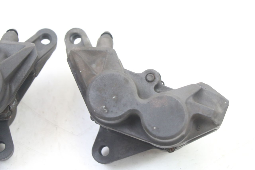 photo de ZACISK HAMULCA PRZEDNIEGO YAMAHA FZ6 FAZER S2 600 (2007 - 2011) - Stan powierzchni