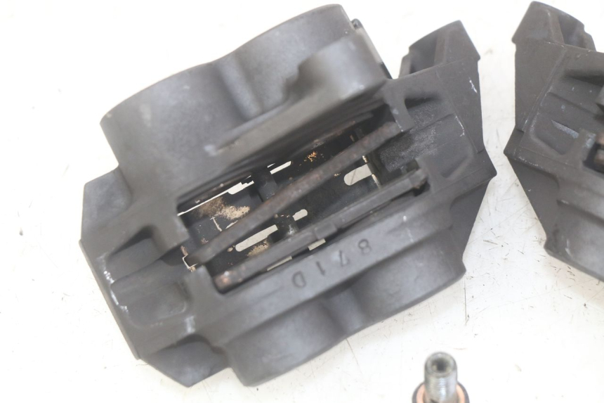 photo de ZACISK HAMULCA PRZEDNIEGO YAMAHA FZS FAZER 600 (1998 - 2001) - Szczegół części