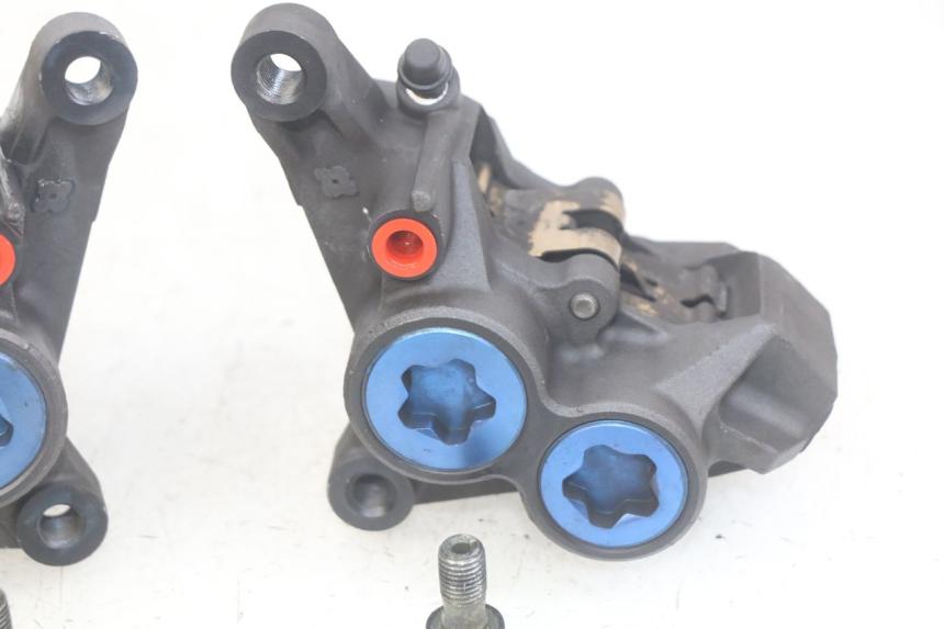 photo de ZACISK HAMULCA PRZEDNIEGO YAMAHA FZS FAZER 600 (1998 - 2001) - Część sprawdzona