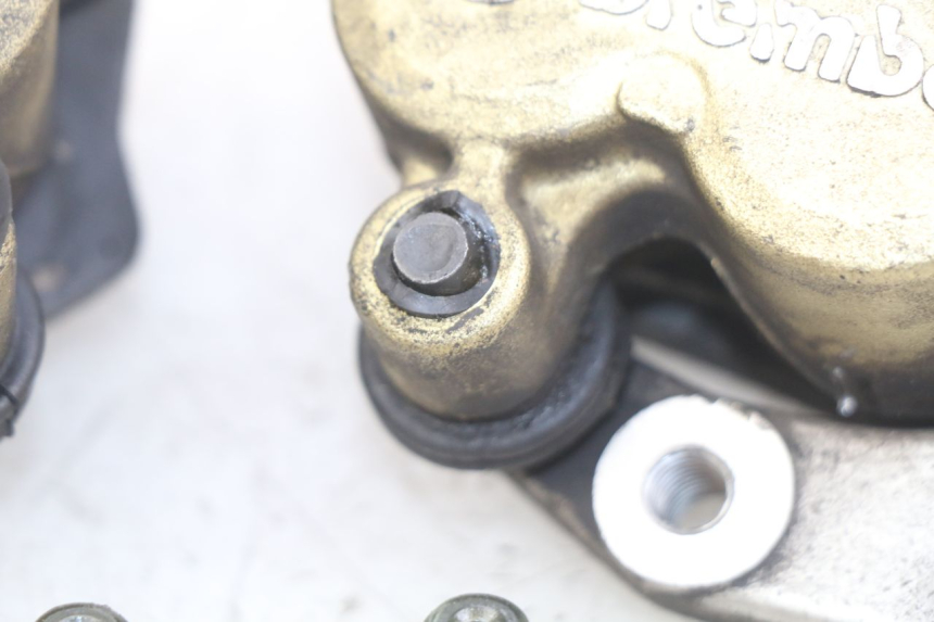 photo de ZACISK HAMULCA PRZEDNIEGO GILERA GP 800 (2007 - 2013) - Część sprawdzona