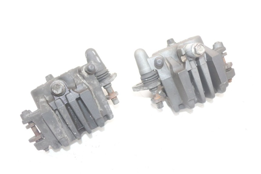 photo de ZACISK HAMULCA PRZEDNIEGO SUZUKI GSR 750 (2011 - 2017) - Zbliżenie techniczne