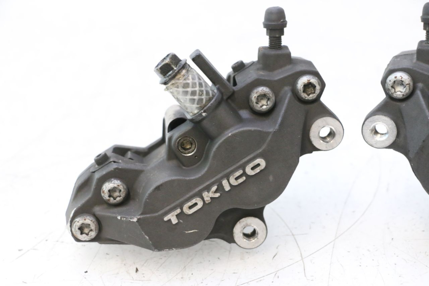 photo de PRZEDNI ZACISK HAMULCOWY SUZUKI GSR 600 (2005 - 2012) - Część sprawdzona