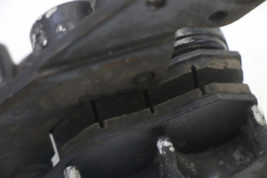 photo de ZACISK HAMULCA PRZEDNIEGO SYM JET 14 4T 50 (2018 - 2022) - Punkty mocowania