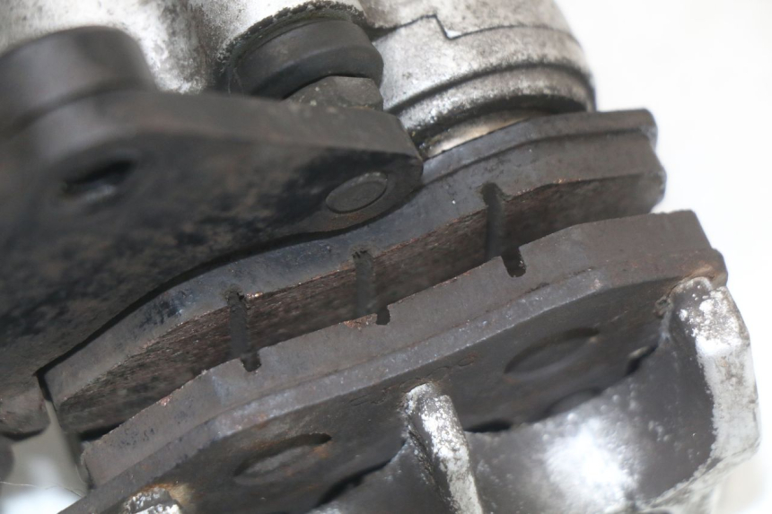 photo de ZACISK HAMULCA PRZEDNIEGO JINLUN JL HIGHLANDER 125 (2007 - 2015) - Punkty mocowania