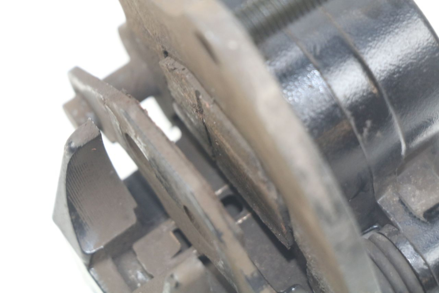 photo de ZACISK HAMULCA PRZEDNIEGO PEUGEOT KISBEE 4T 50 (2018 - 2022) - Szczegół części