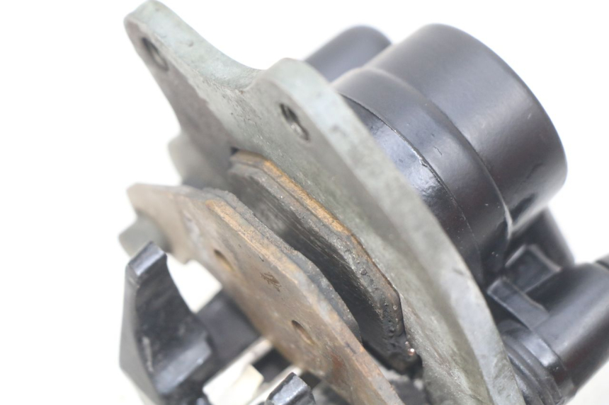 photo de ZACISK HAMULCA PRZEDNIEGO PEUGEOT KISBEE 4T 50 (2010 - 2017) - Zbliżenie techniczne