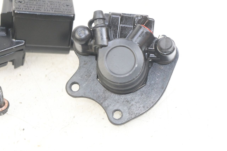 photo de ZACISK HAMULCA PRZEDNIEGO PEUGEOT KISBEE 4T 50 (2018 - 2022) - Punkty mocowania