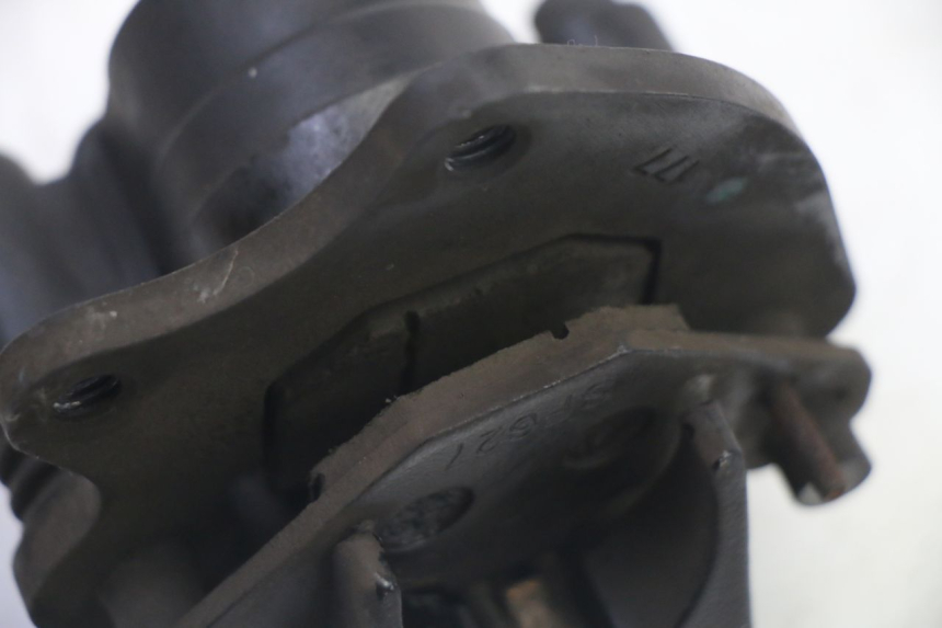 photo de ZACISK HAMULCA PRZEDNIEGO PEUGEOT KISBEE 4T 50 (2018 - 2022) - Punkty mocowania