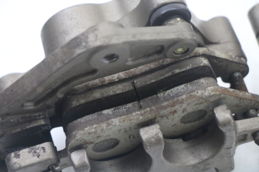 photo de ZACISK HAMULCA PRZEDNIEGO KYMCO XCITING 500 (2007 - 2010) - Punkty mocowania