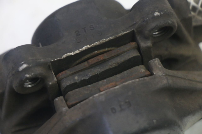 photo de ZACISK HAMULCA PRZEDNIEGO PIAGGIO LIBERTY 125 (1998 - 2008) - Punkty mocowania