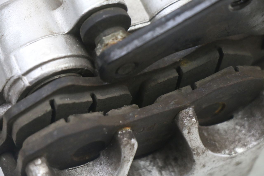 photo de ZACISK HAMULCA PRZEDNIEGO LONGJIA SHARPY 125 (2020 - 2024) - Punkty mocowania