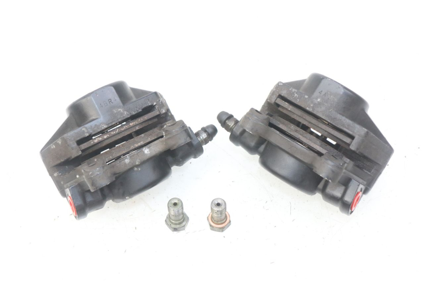 photo de ZACISK HAMULCA PRZEDNIEGO PIAGGIO MP3 500 (2014 - 2017) - Zbliżenie techniczne