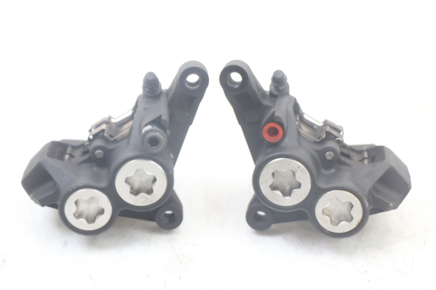 photo de ZACISK HAMULCA PRZEDNIEGO YAMAHA MT-07 MT07 ABS 700 (2014 - 2017) - Widok główny