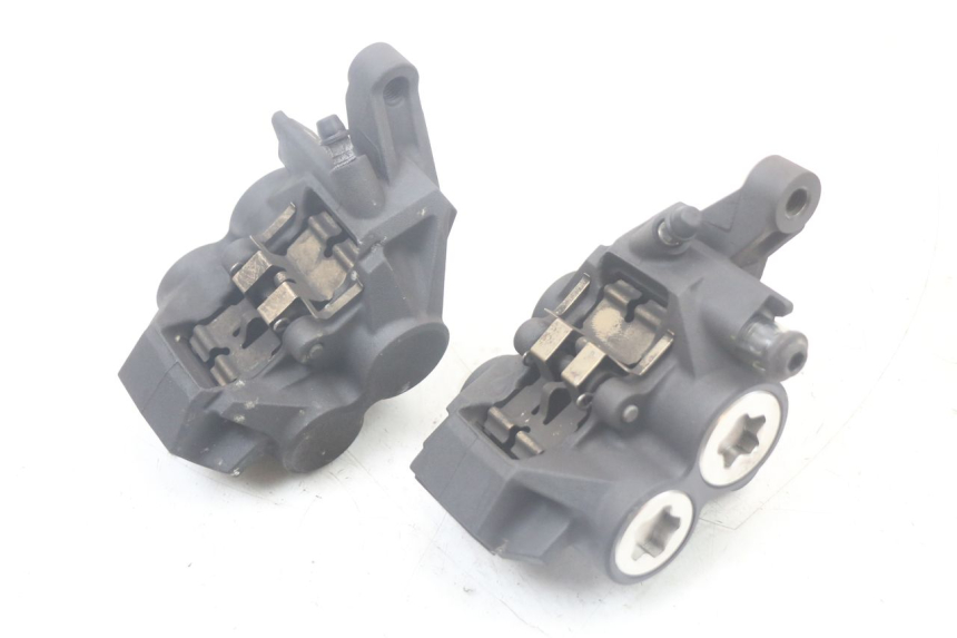 photo de ZACISK HAMULCA PRZEDNIEGO YAMAHA MT-07 MT07 ABS 700 (2014 - 2017) - Zoom stanu zużycia