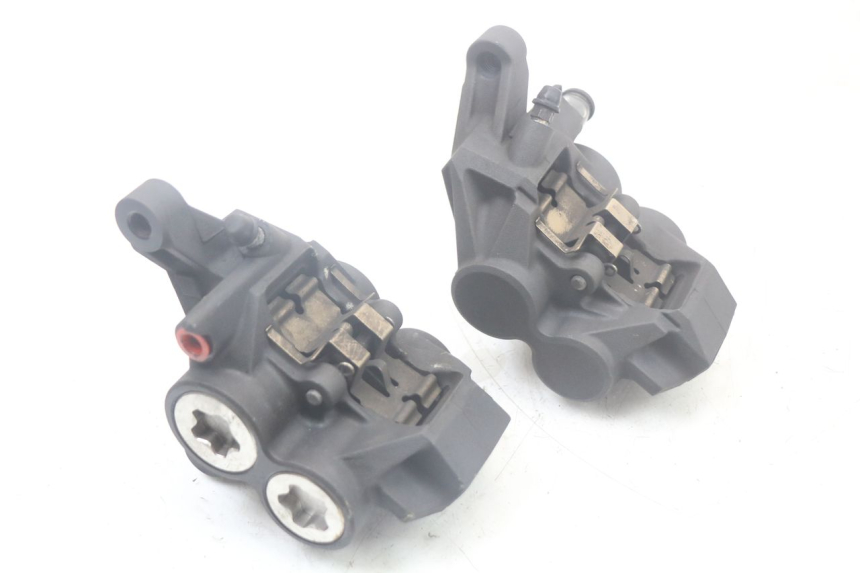 photo de ZACISK HAMULCA PRZEDNIEGO YAMAHA MT-07 MT07 ABS 700 (2014 - 2017) - Inny kąt widzenia