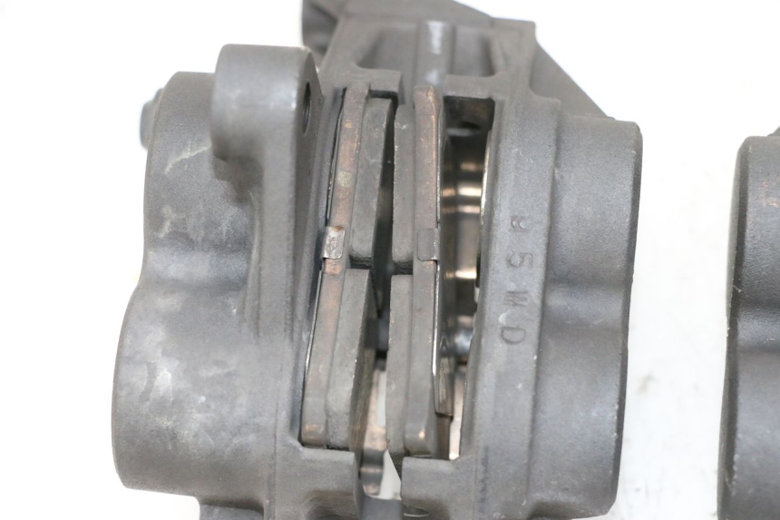 photo de ZACISK HAMULCA PRZEDNIEGO YAMAHA MT-07 MT07 ABS 700 (2018 - 2020) - Zoom stanu zużycia