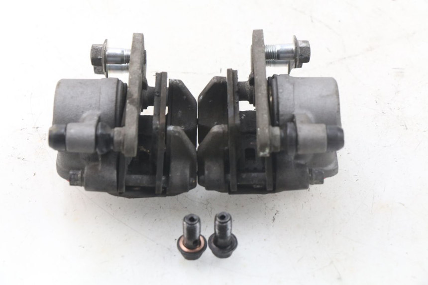 photo de ZACISK HAMULCA PRZEDNIEGO MBK MW TRYPTIK 125 (2017 - 2022) - Zbliżenie techniczne