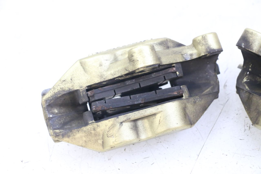 photo de ZACISK HAMULCA PRZEDNIEGO MOTO GUZZI NORGE 8V GT 1200 (2011 - 2016) - Zoom stanu zużycia