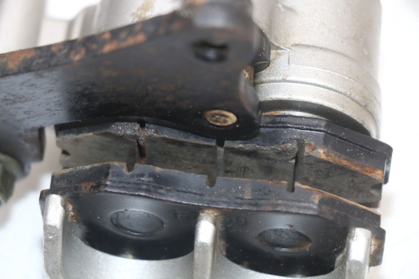 photo de ZACISK HAMULCA PRZEDNIEGO REGAL RAPTOR RAXTER 2 125 (2007 - 2015) - Oznaczenia i referencje