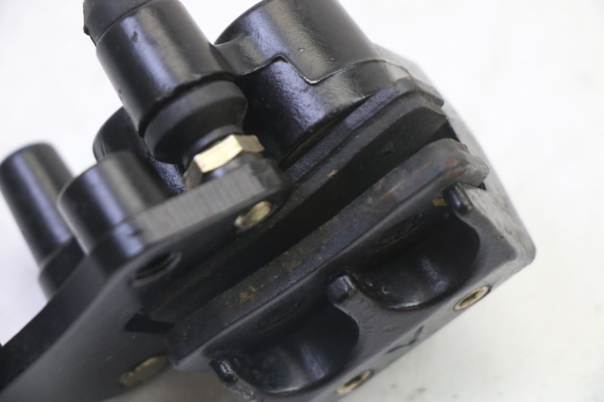 photo de ZACISK HAMULCA PRZEDNIEGO APOLLO RFZ 125 - Punkty mocowania