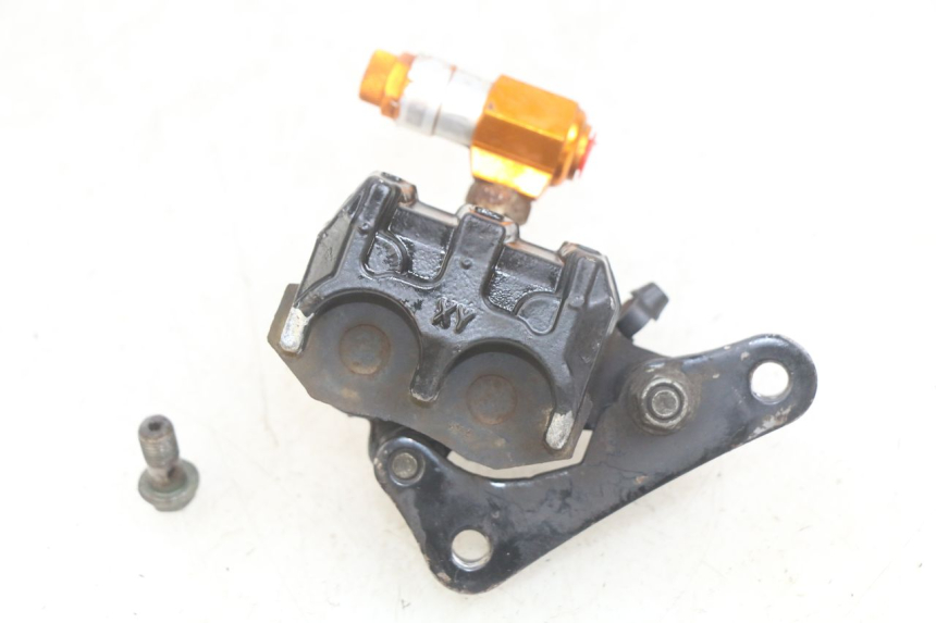 photo de ZACISK HAMULCA PRZEDNIEGO YAMASAKI ROADSTER 50 (2013 - 2018) - Inny kąt widzenia