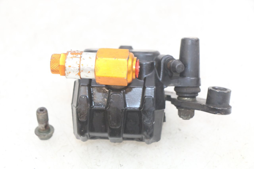 photo de ZACISK HAMULCA PRZEDNIEGO YAMASAKI ROADSTER 50 (2013 - 2018) - Zbliżenie techniczne