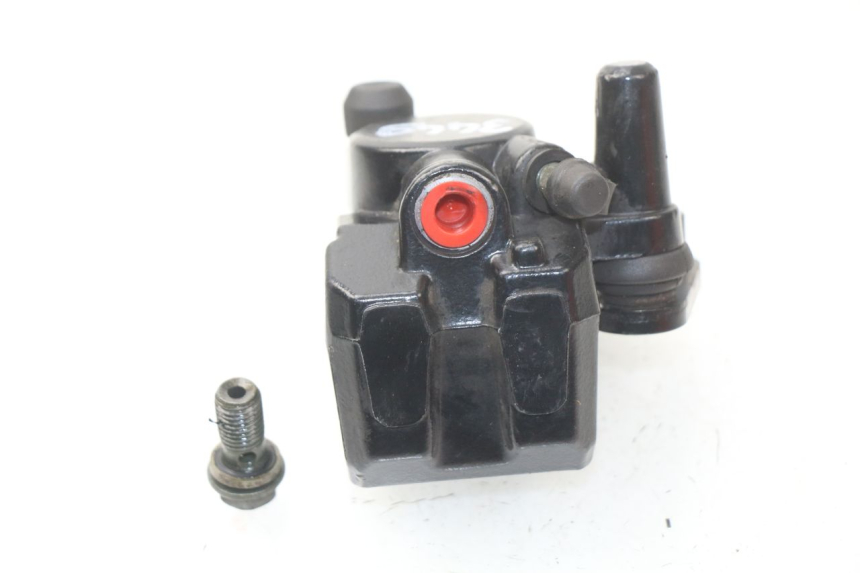 photo de ZACISK HAMULCA PRZEDNIEGO TURBHO RP 50 (2018 - 2022) - Zbliżenie techniczne