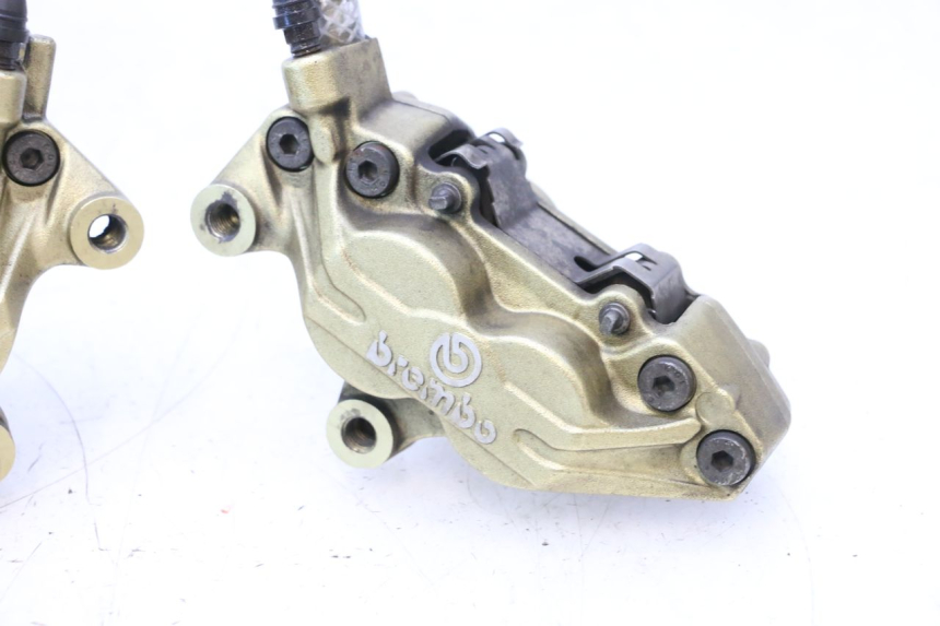 photo de PRZEDNI ZACISK HAMULCOWY DUCATI SS IE DS CARENEE 1000 (2002 - 2006) - Szczegóły charakterystyczne