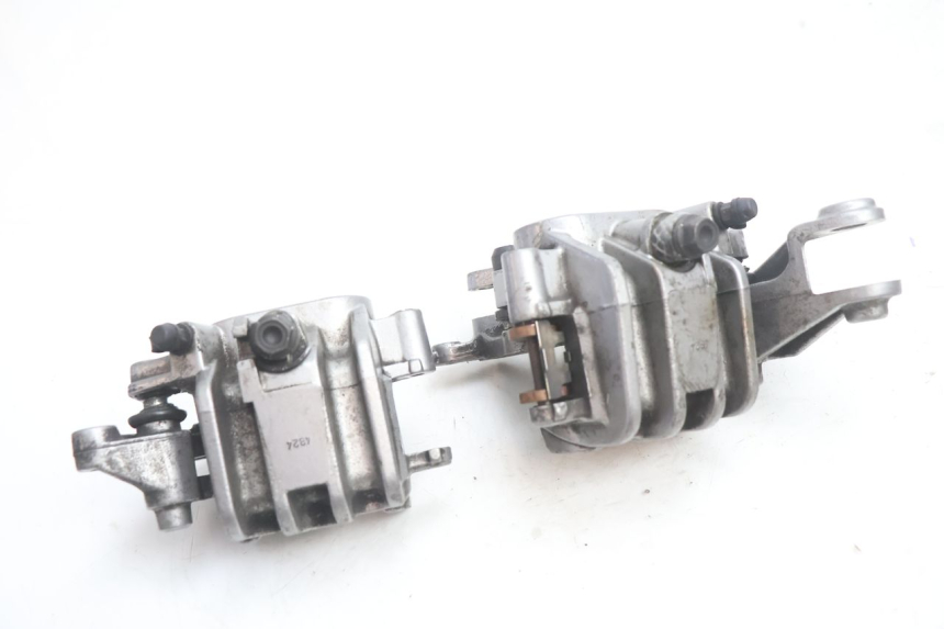 photo de PRZEDNI ZACISK HAMULCOWY HONDA ST PAN EUROPEAN 1100 (1990 - 2002) - Inny kąt widzenia