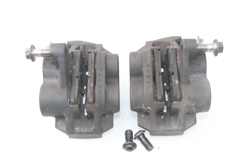 photo de ZACISK HAMULCA PRZEDNIEGO YAMAHA TDM ABS 900 (2002 - 2014) - Inny kąt widzenia