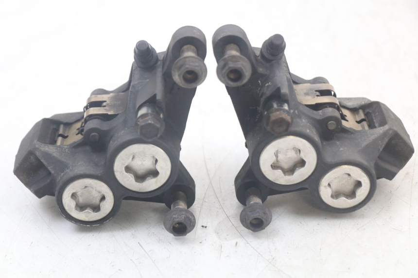 photo de ZACISK HAMULCA PRZEDNIEGO YAMAHA TDM ABS 900 (2002 - 2014) - Szczegół części