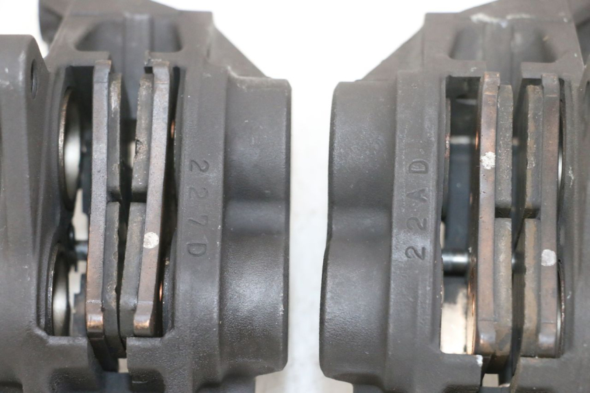 photo de ZACISK HAMULCA PRZEDNIEGO YAMAHA TDM ABS 900 (2002 - 2014) - Inny kąt widzenia