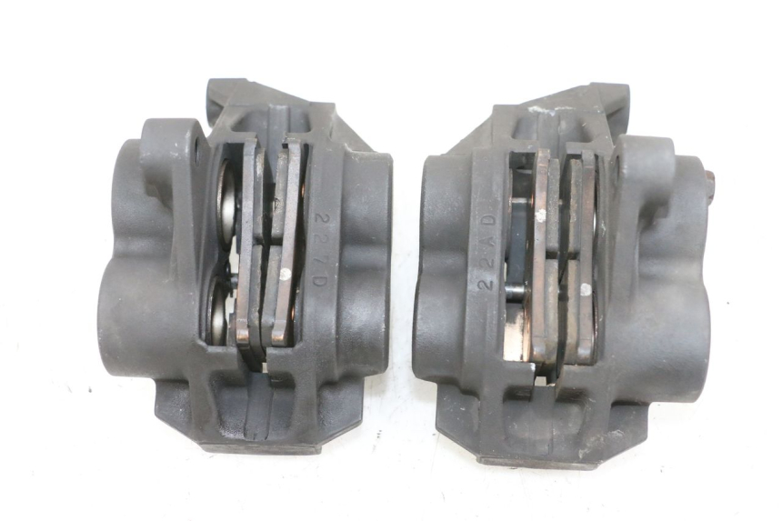 photo de ZACISK HAMULCA PRZEDNIEGO YAMAHA TDM ABS 900 (2002 - 2014) - Zbliżenie techniczne