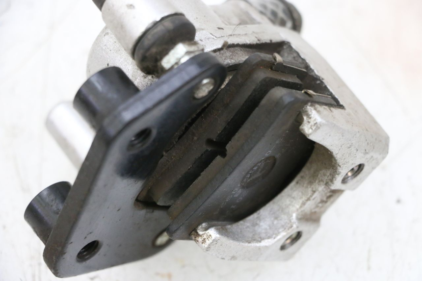 photo de ZACISK HAMULCA PRZEDNIEGO NECO TEMPO 4T 50 (2022 - 2026) - Inny kąt widzenia