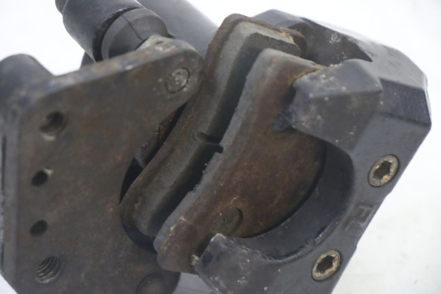 photo de ZACISK HAMULCA PRZEDNIEGO TNT MOTOR ROMA 10' 2T 50 (2011 - 2018) - Punkty mocowania